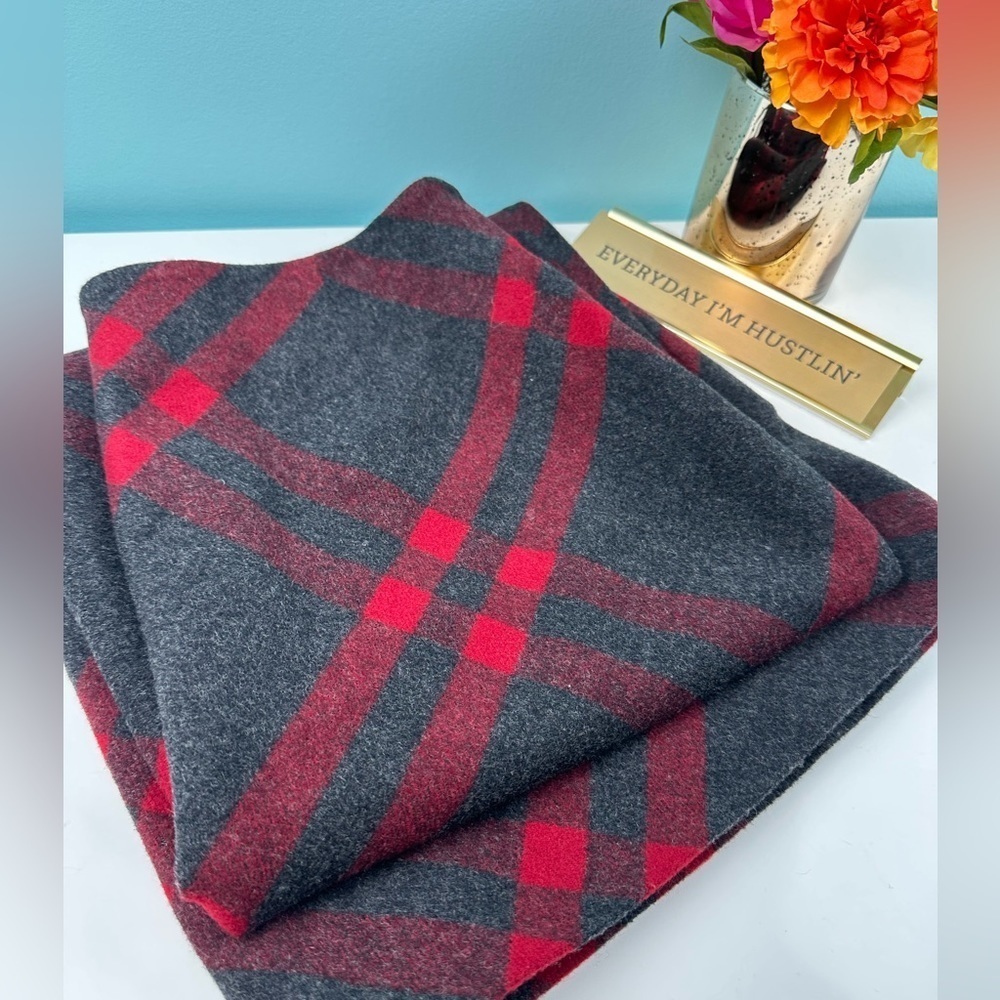 Kate Hill Petite pure wool skirt, size 12P, excellent condition